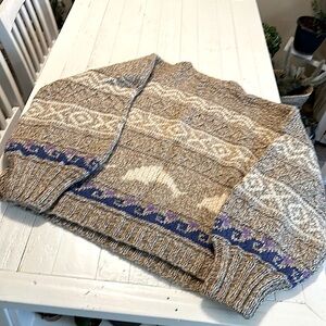 Vintage “country knits” made in New Zealand FANTASTIC knit sweater with waves XL